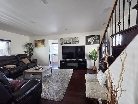 5th image of 6315 Monmouth Ave