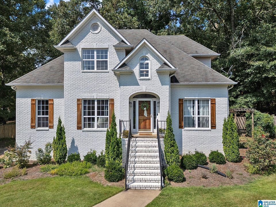 1st image of 134 Brook Cir