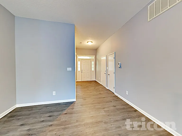10334 Creswell Ct — Photo 2