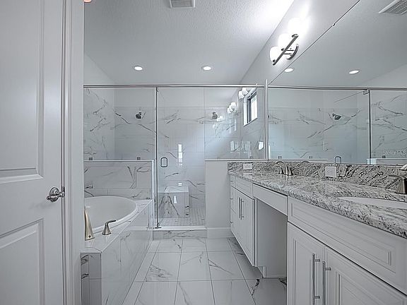 5th image of 7661 Toscana Blvd #3.5