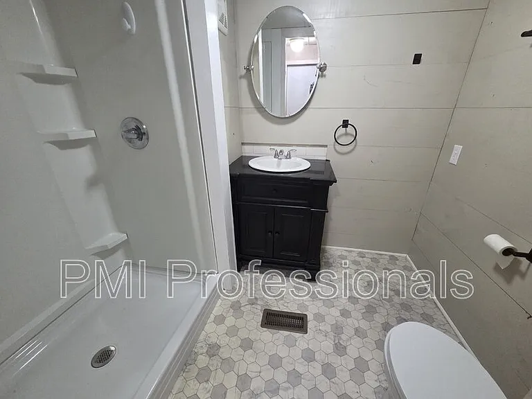 927 Cranor Rd — Photo 4