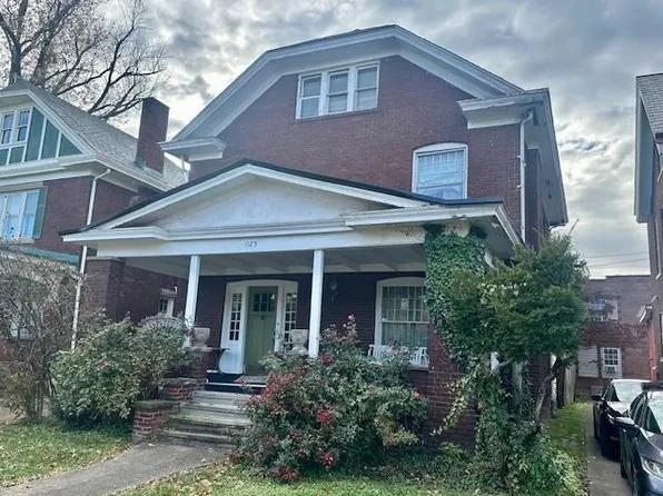1125 10th St, Huntington, WV 25701