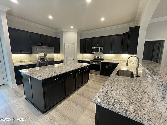 3rd image of 204 Hidden Meadows Dr