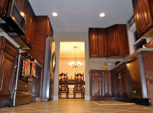 722 Orchard Ct, Algonquin, IL 60102