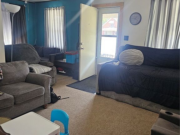 2nd image of 631 35th St
