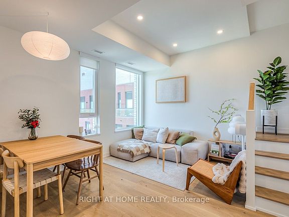 3rd image of 3100 Keele St #1211