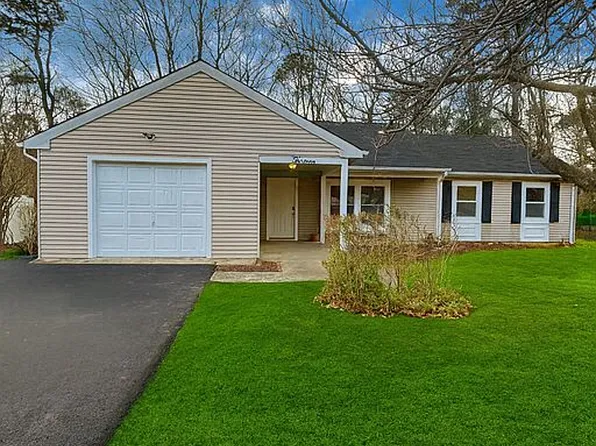 13 Aspen Cir, Barnegat, NJ 08005