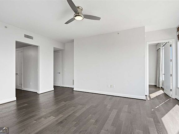 5th image of 1820 Peachtree St NW Unit 1114