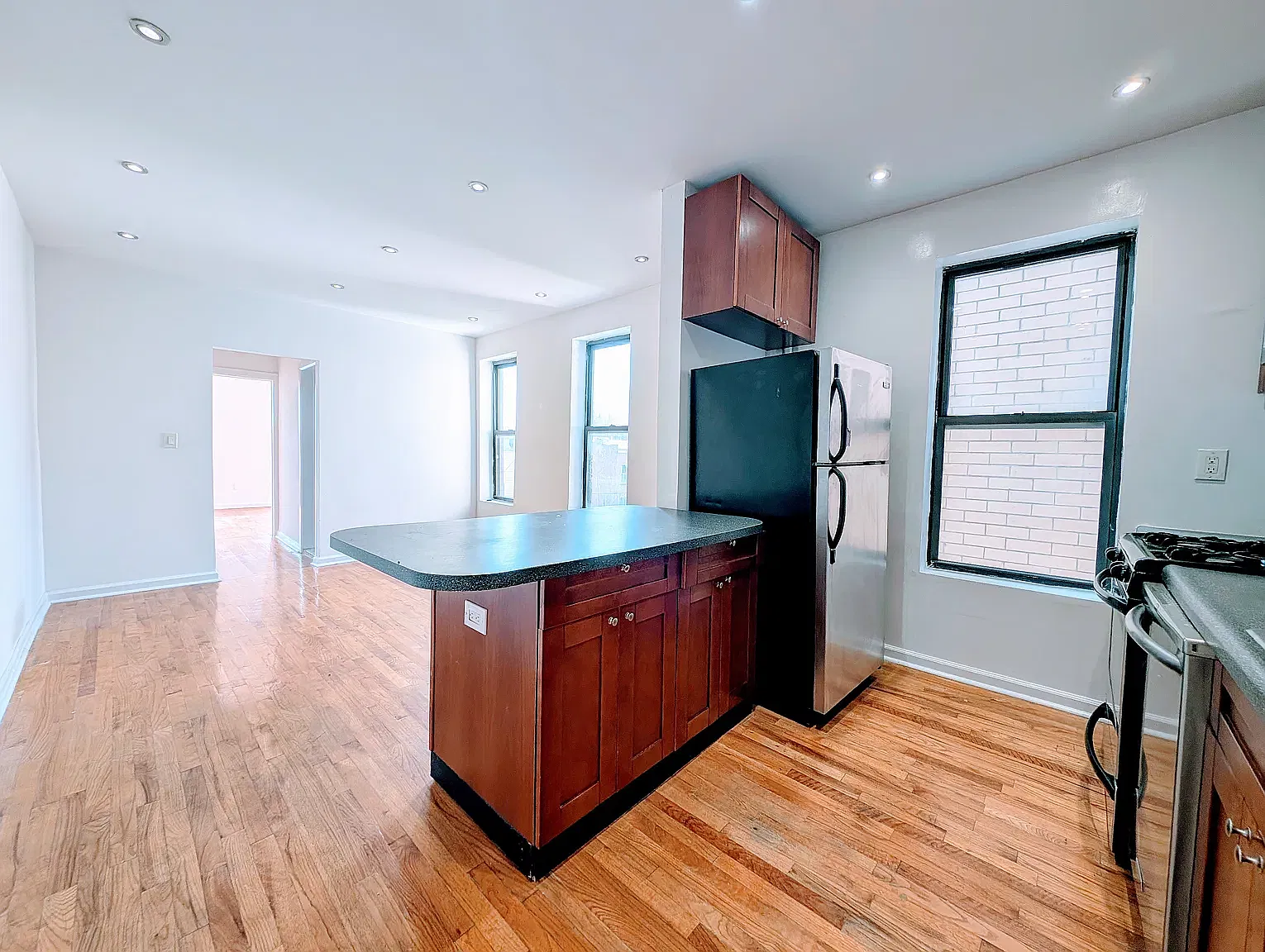 96 Hart Street — Photo 1