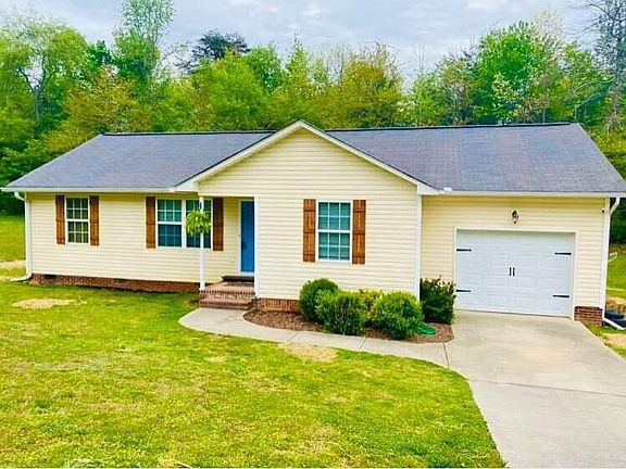 3rd image of 318 Windsong Dr