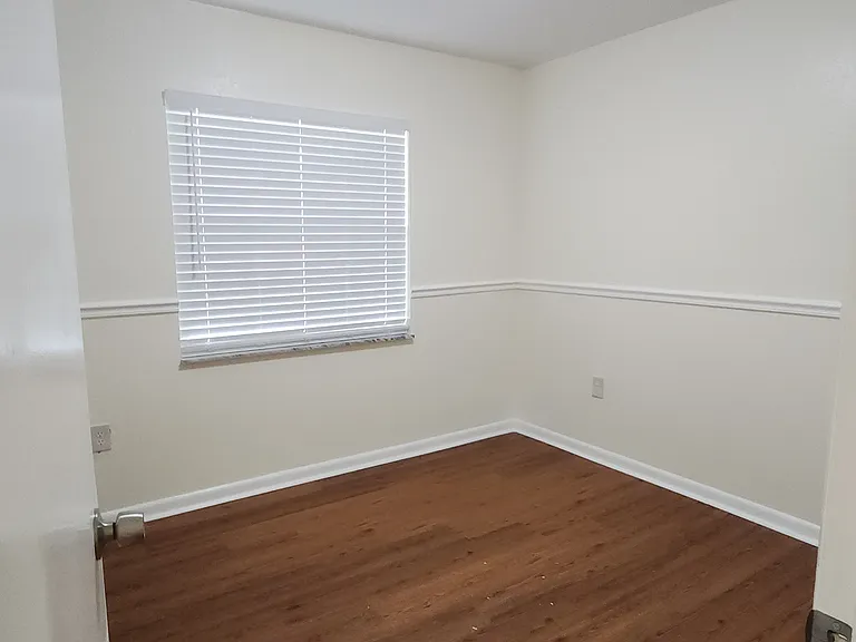 897 Alexander Ave — Photo 12
