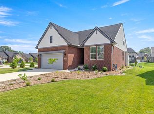 14494 Dooley Dr, Livonia, MI 48154