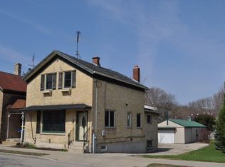 303 Kettle Moraine Dr S, Slinger, WI 53086