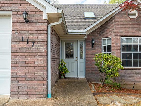 2nd image of 117 Forest View Cir