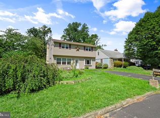 592 Claymont Ave, Langhorne, PA 19047