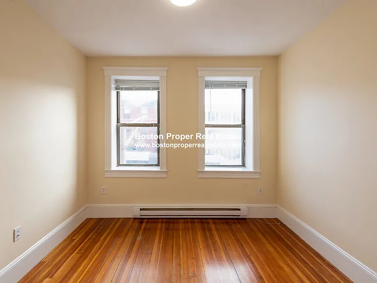 891 Huntington Ave #3 — Photo 4