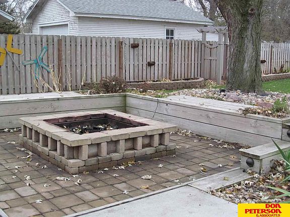 4th image of 407 N Clarmar Ave