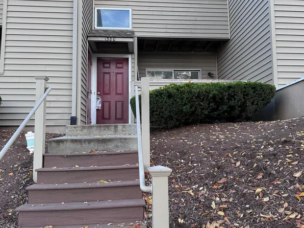 1380 Bradley Dr, Harrisonburg, VA 22801