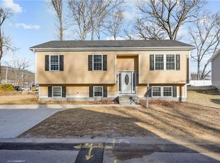 10 Chestnut Ave, Lincoln, RI 02865