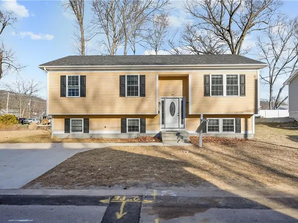 10 Chestnut Ave, Lincoln, RI 02865