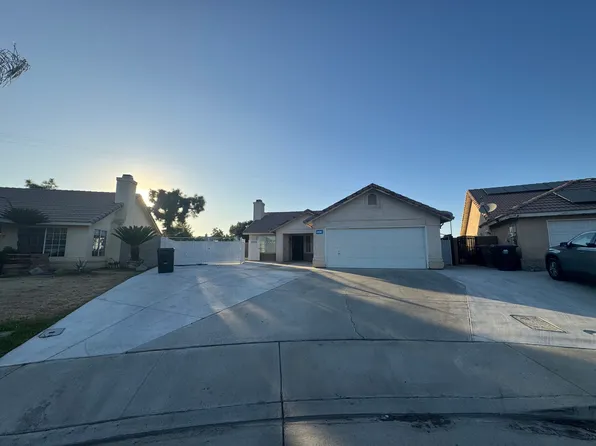 7307 Senalda Ct, Bakersfield, CA 93313