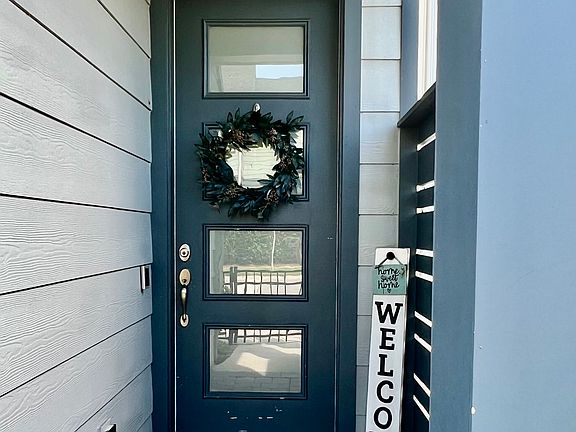 2nd image of 7401 Beach Walk Pl