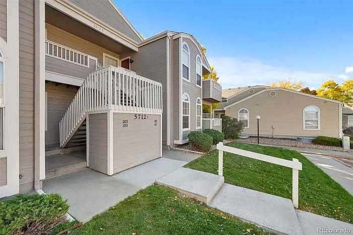 2 bed, 754 sqft, $1,800 — Photo 3