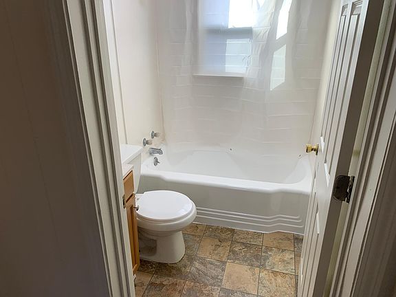 5th image of 1003 Sykes Ave