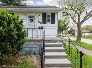 27304 Groveland St, Madison Heights, MI 48071