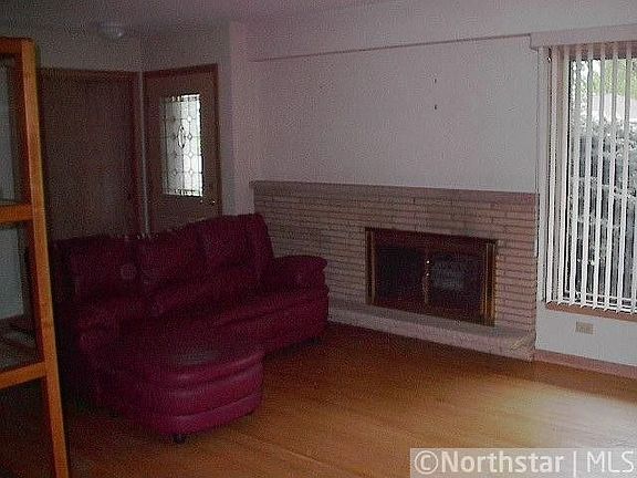 2nd image of 2815 33rd Ave NE