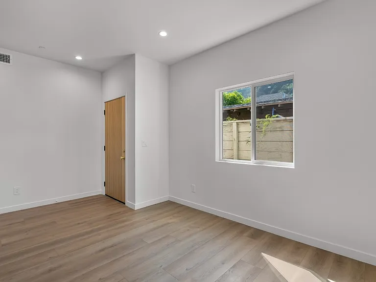 416 S Avenue 56 #2 — Photo 7
