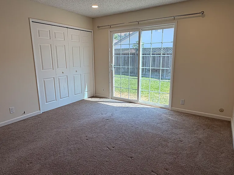 6254 Hopi Cir — Photo 9