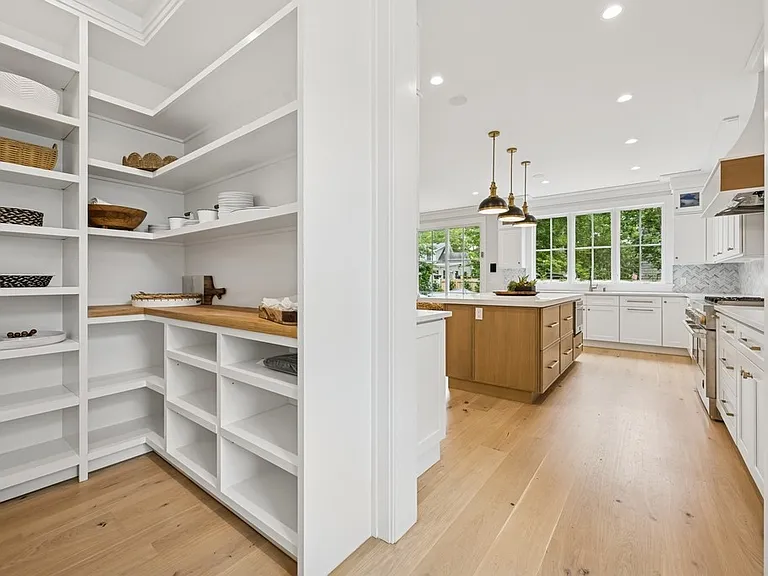 18 Red Cedar Rd — Photo 12