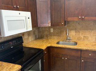 120 Royal Palm Rd APT 216, Hialeah Gardens, FL 33016