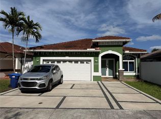 20009 NW 80th Ave, Hialeah, FL 33015