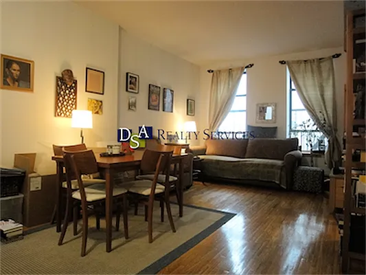 Rented by DSA Realty | media 33