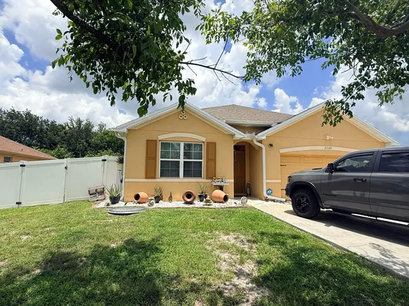 2369 SW Barber Lane, Port St Lucie, FL 34984