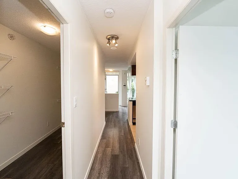 1033 Marinaside Cres #2M — Photo 16