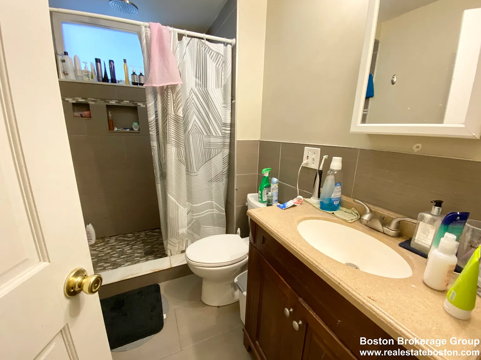 4 bed, $4,000 — Photo 4
