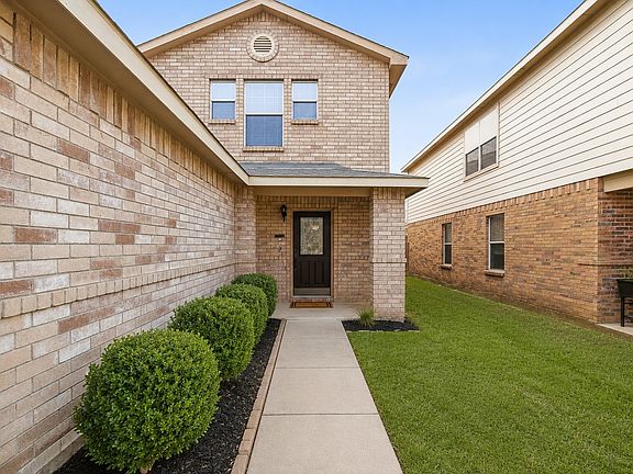 3rd image of 8808 Valley River Dr