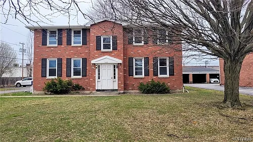425 Joe McCarthy Dr Photo 1
