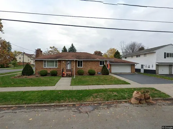 492 Brattle Rd, Syracuse, NY 13203