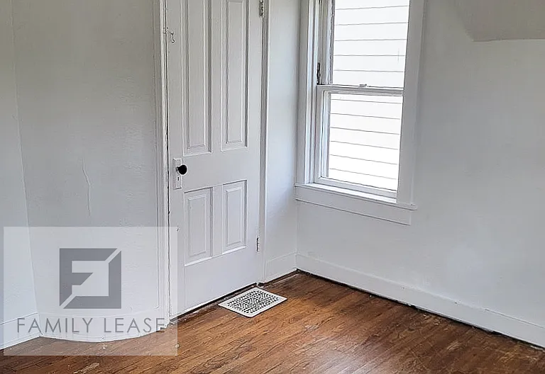 542 7th Ave S — Photo 36