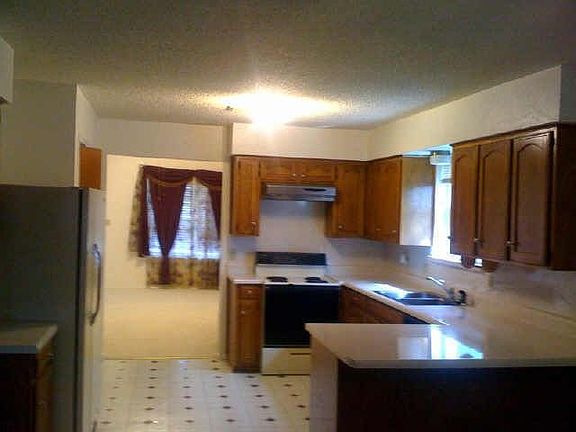 2nd image of 1933 Creek Wood Ct