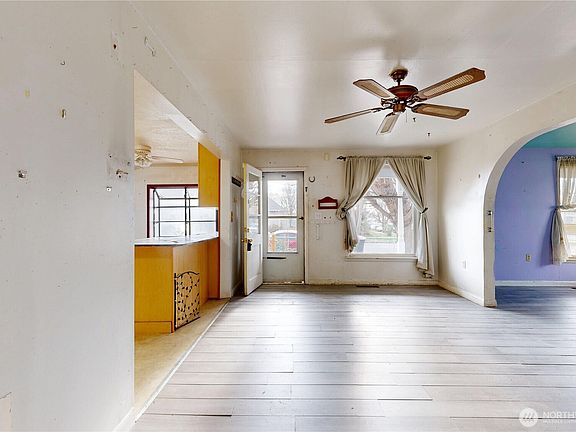 2nd image of 702 Wilson Street