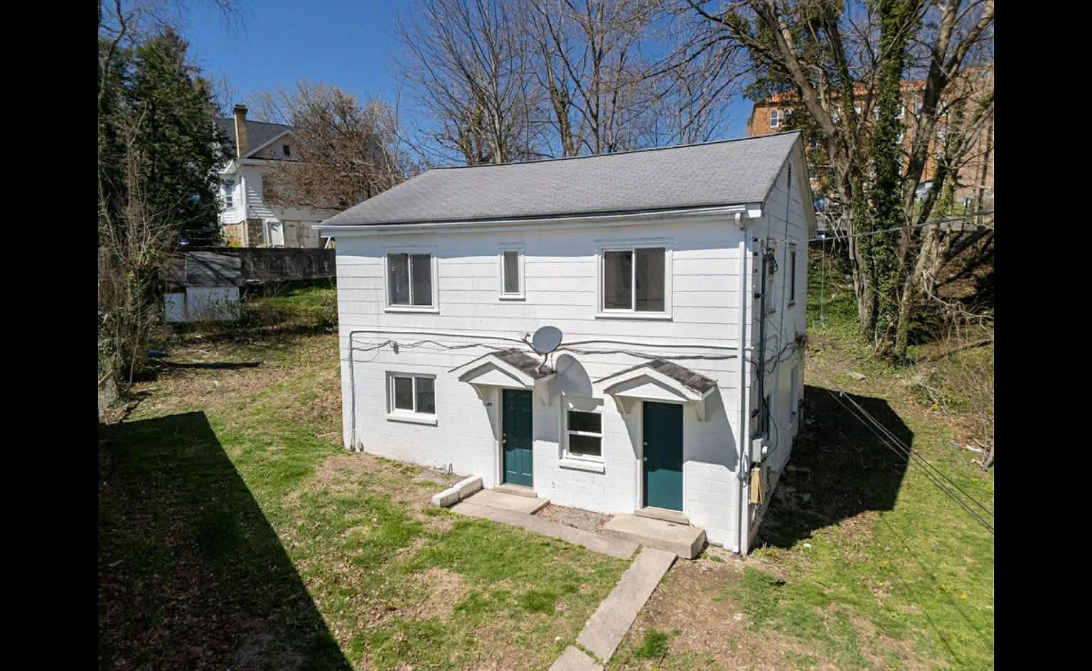 Fairlawn Avenue - 109 1/2 B — Photo 1