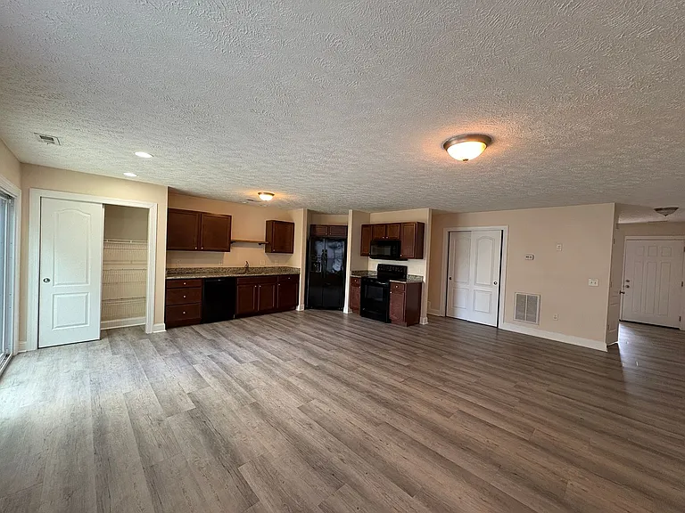 730 Twisted Oak Dr NW — Photo 7