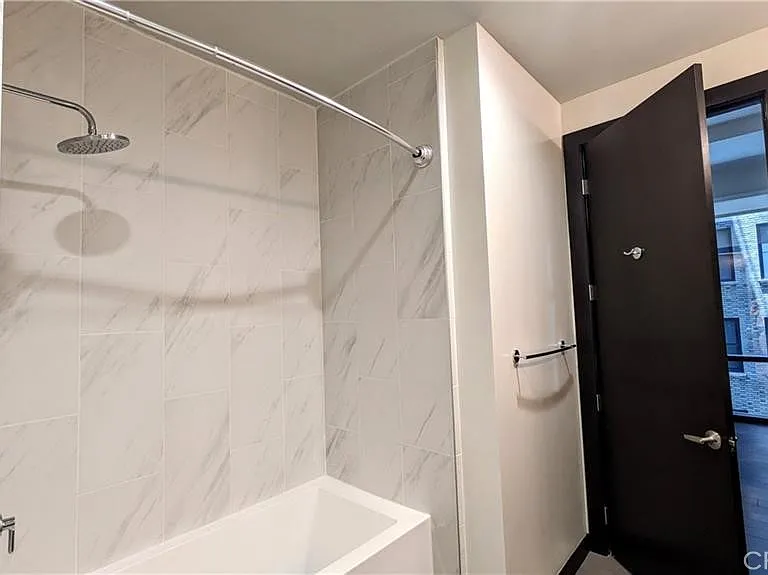 655 S Hope St #806 — Photo 9