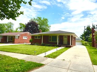 27223 Clairview Dr, Dearborn Heights, MI 48127