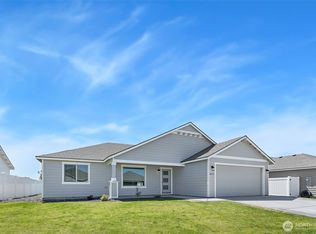 4215 W Sandy Ct, Moses Lake, WA 98837